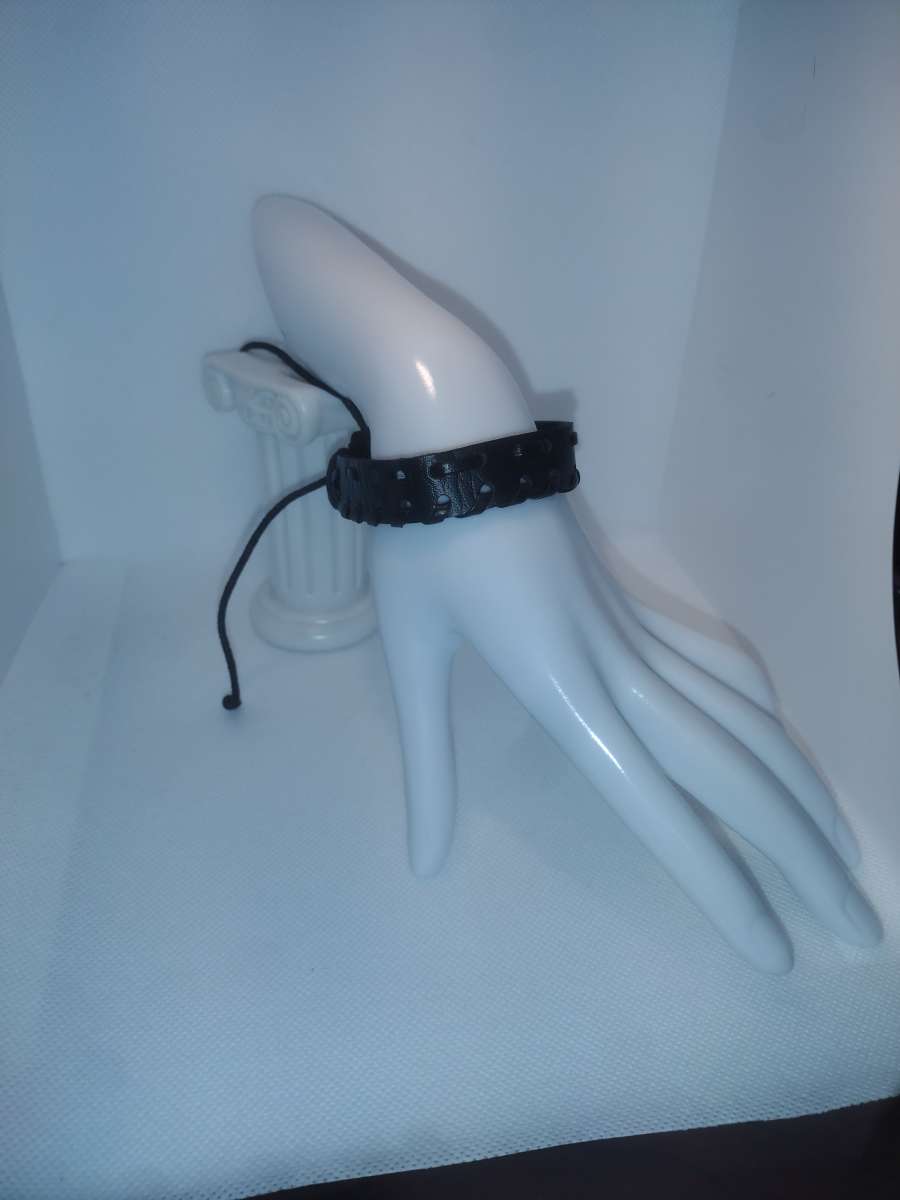 Faux Leather Bracelet straight black