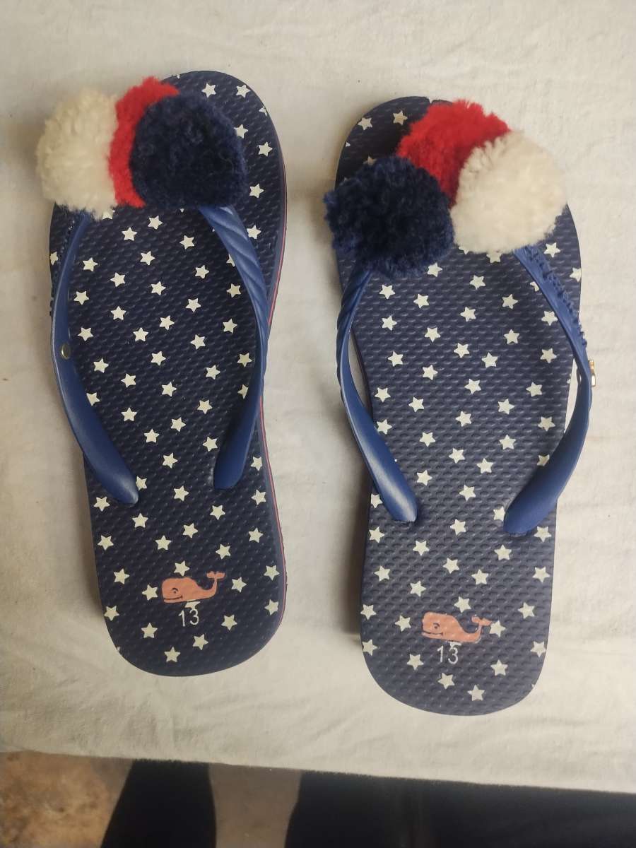 Vineyard Vines Sandals Size 13