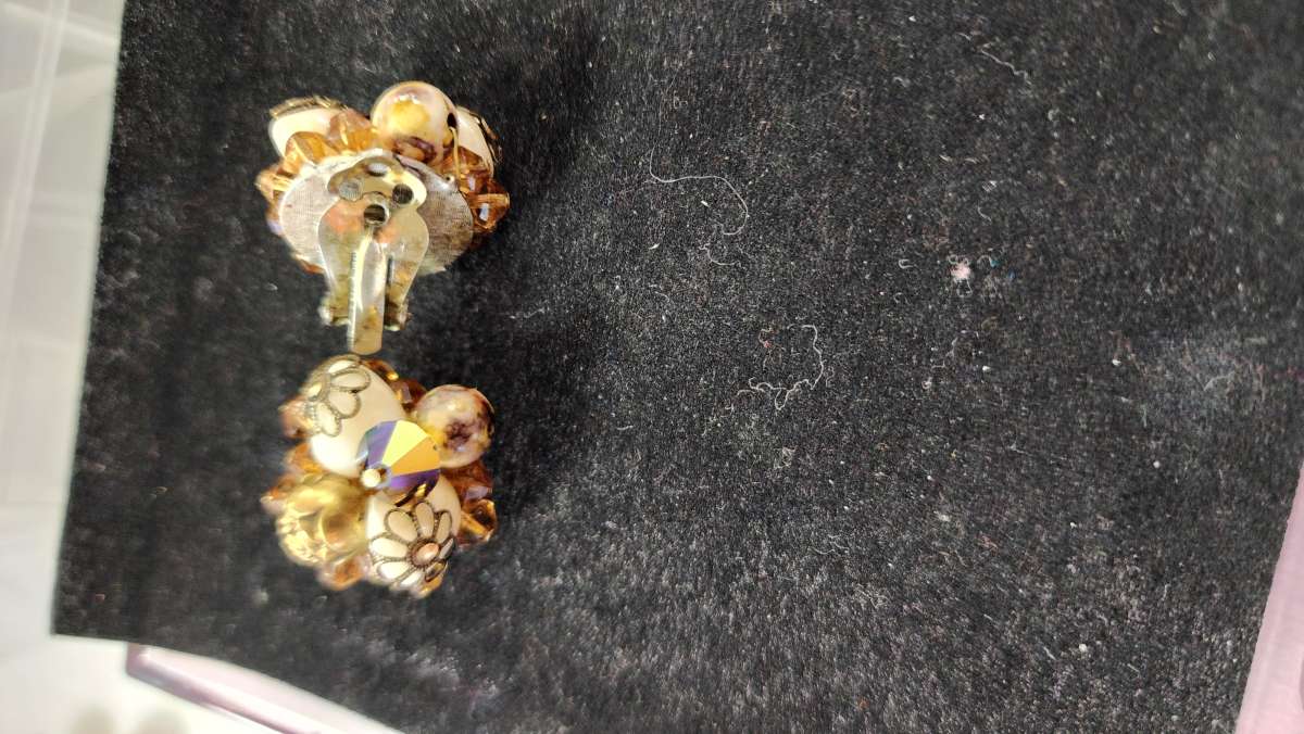 Handmade Braclets and more porch pickup only Vintiage