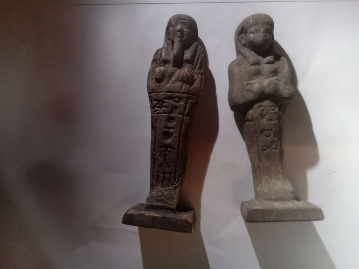 Egyptian statues 26th dynasty