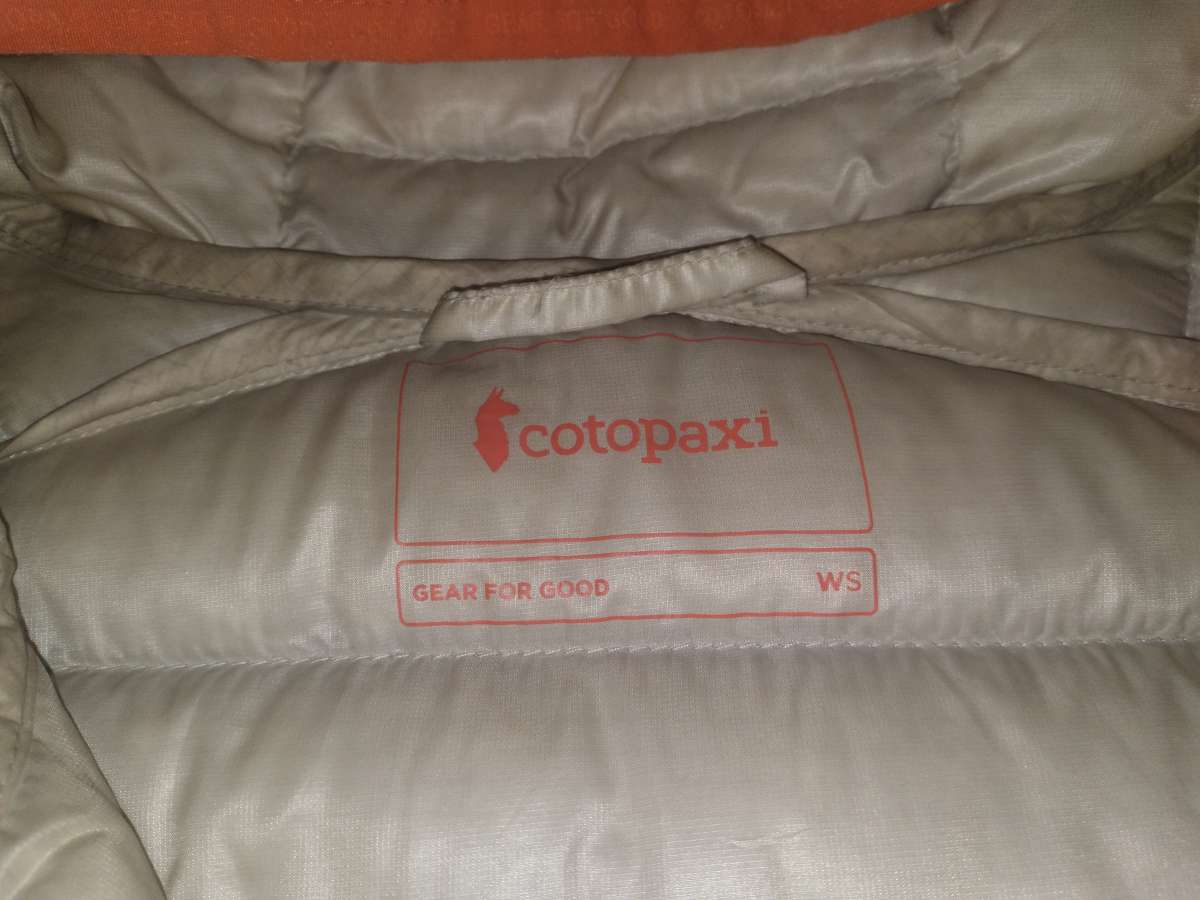 Cotopaxi Fuego Hooded Down Jacket Womens SMALL