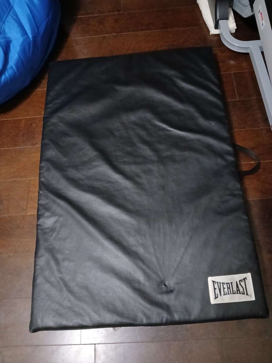 Everlast exercise mat
