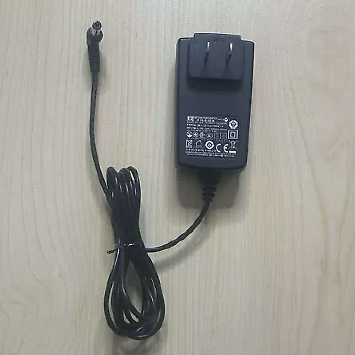 Spectra UE Switching Power Adaptor Model UE24WCP120200SPA 12