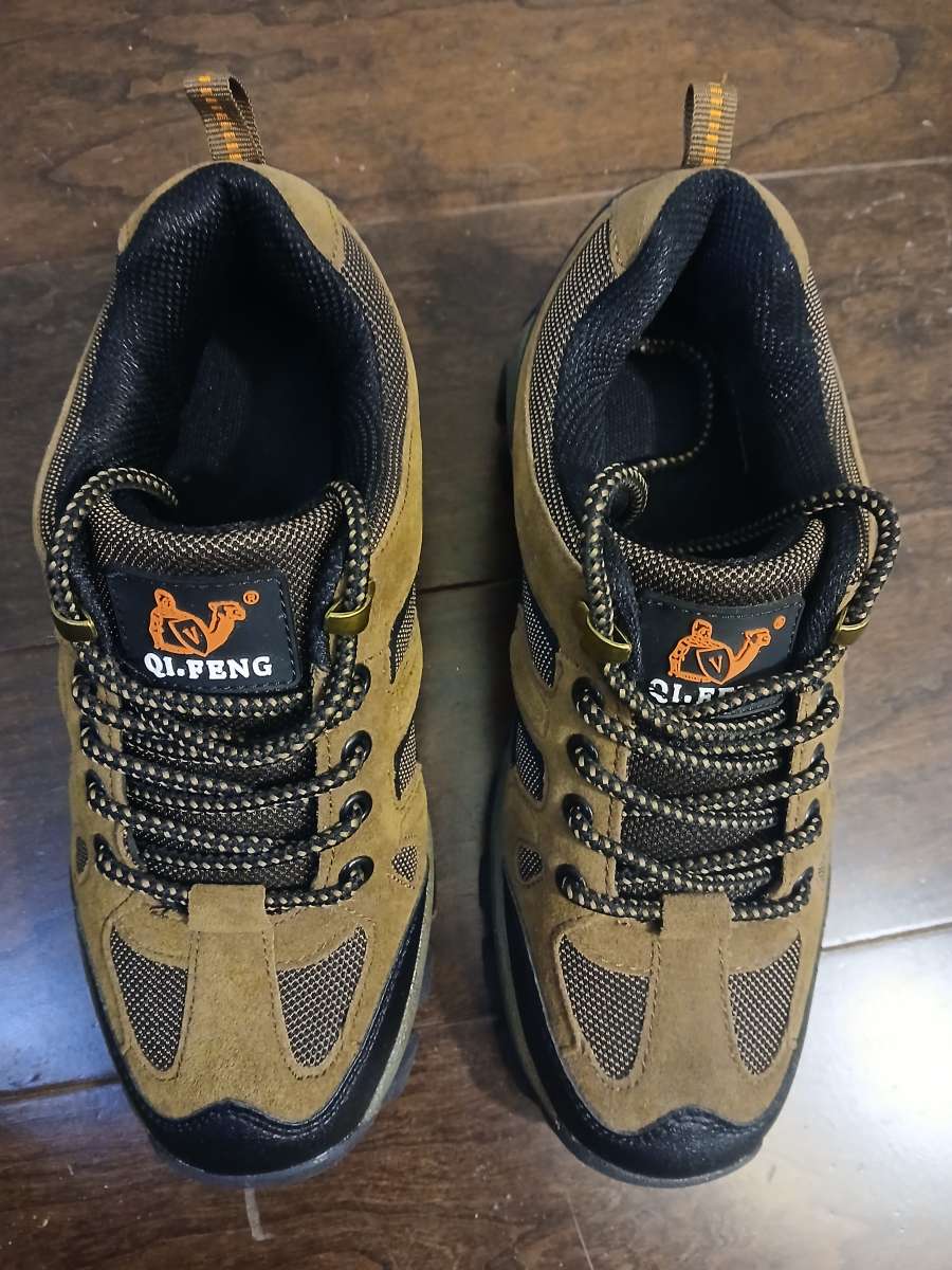 QI Feng women hiking shoes size 7