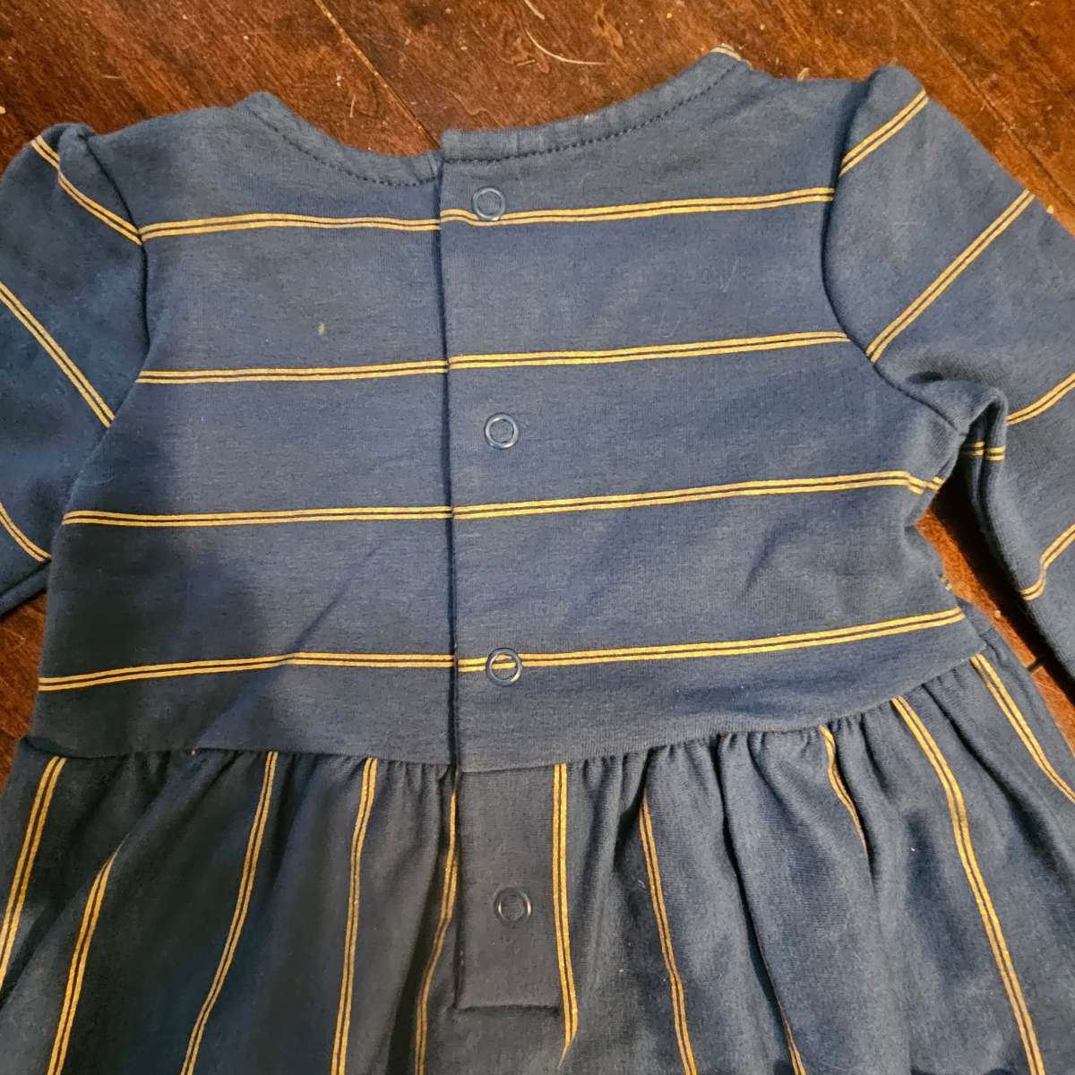 Carters baby girl dress size 12M