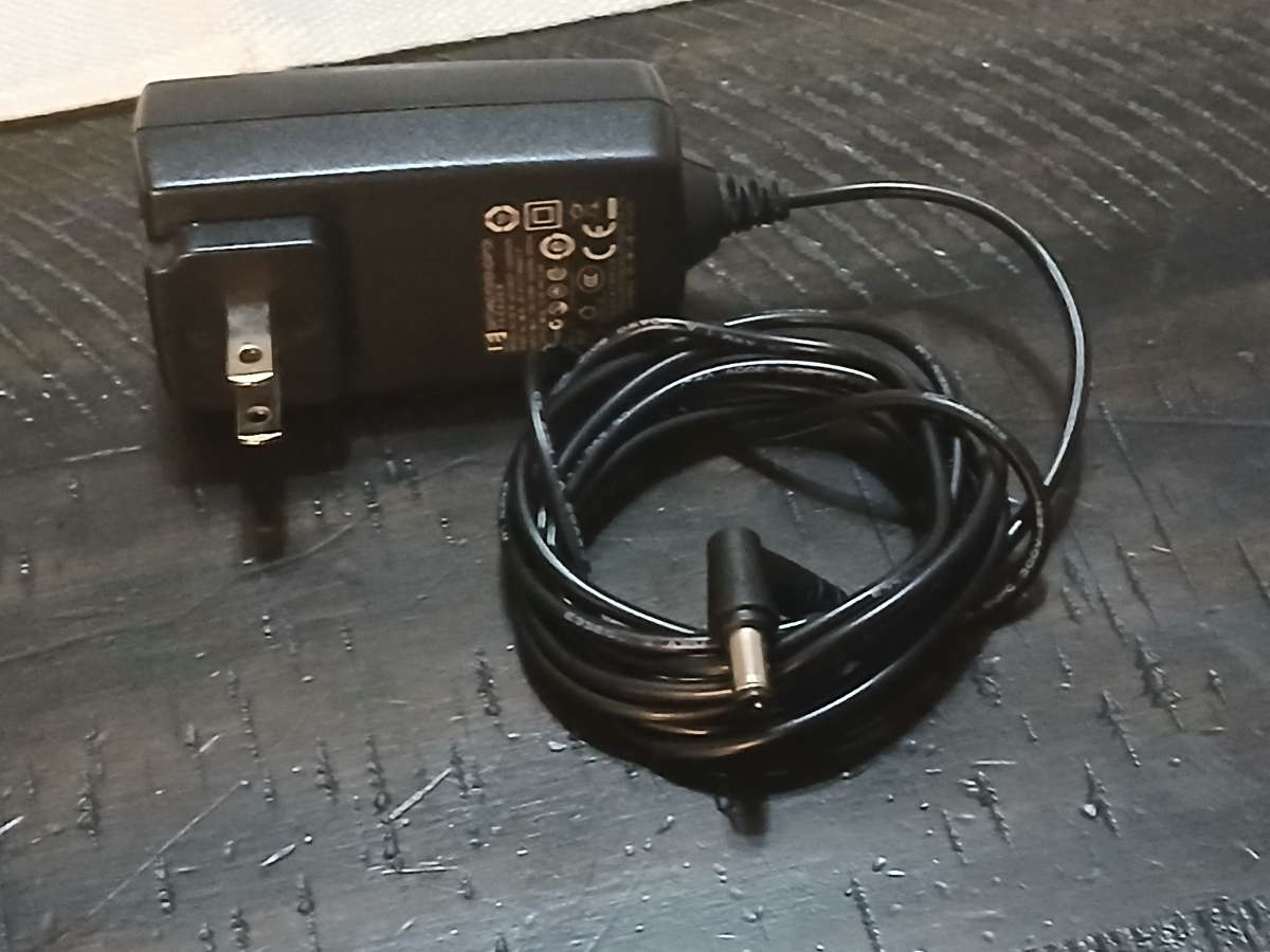 Spectra UE Switching Power Adaptor Model UE24WCP120200SPA 12