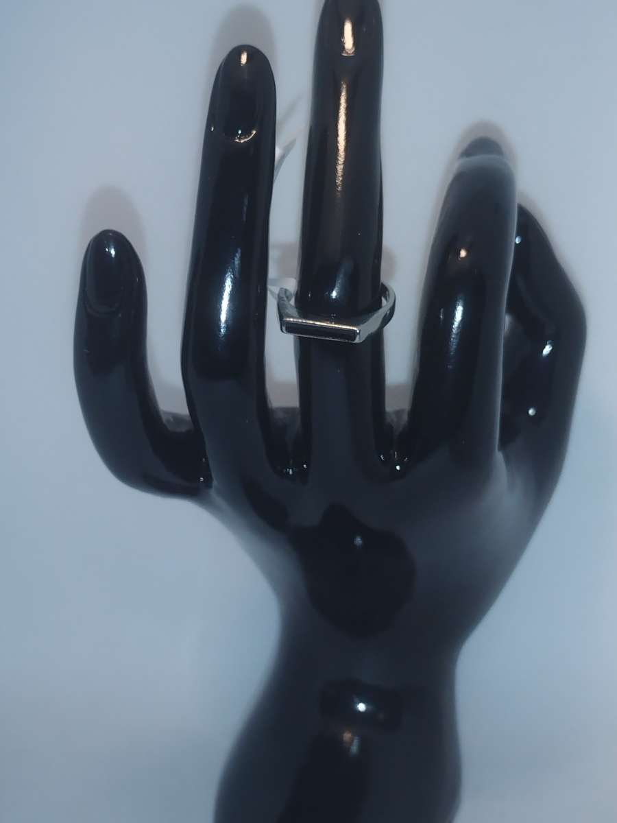 Black Rectangle Retro Geometric Ring