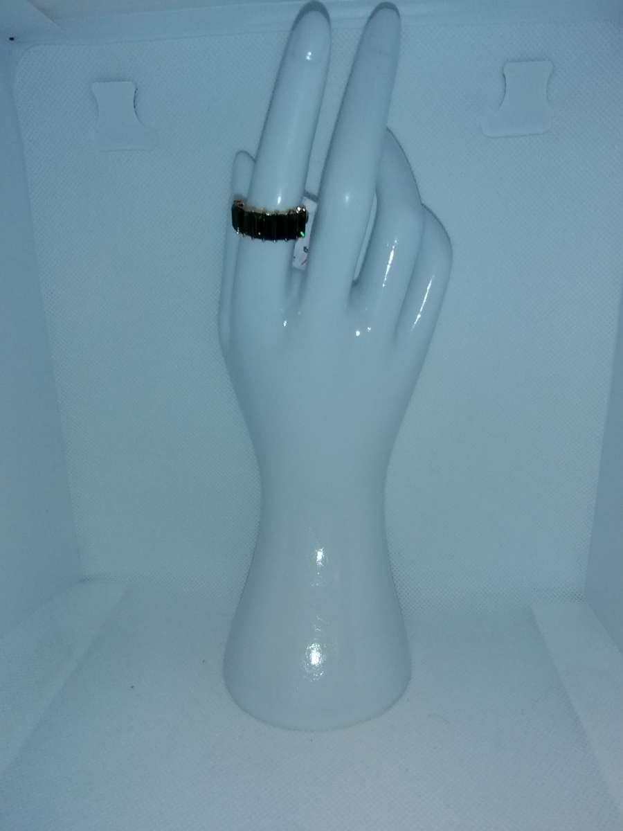 Straight Green Chic Rhinestone Ring