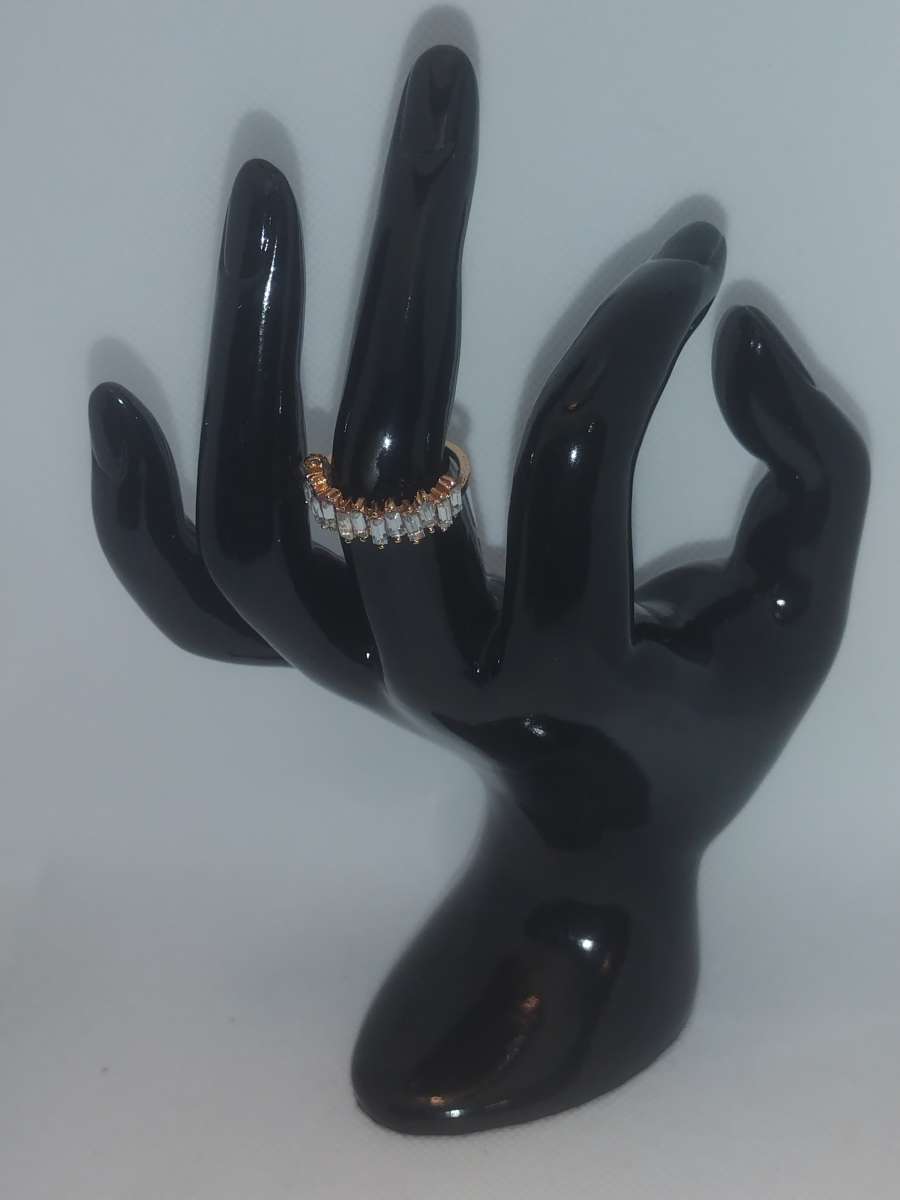 Straight White Chic Rhinestone Ring