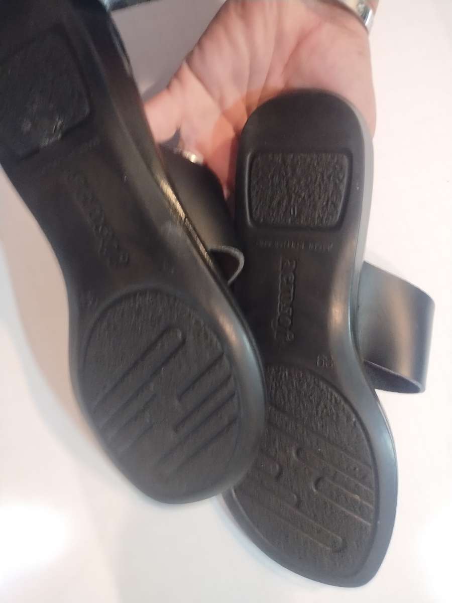 Aerosoft Sandals