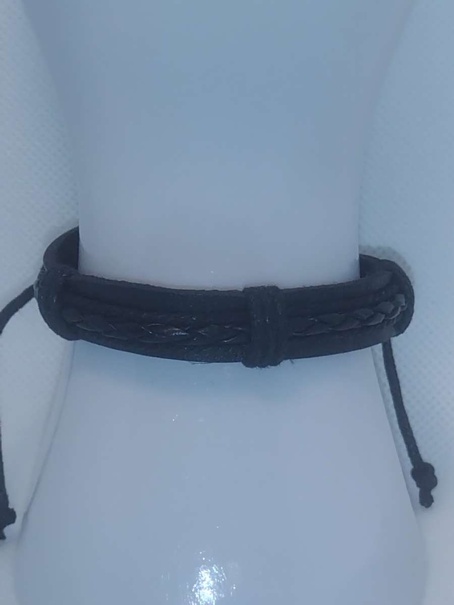 Faux Leather Bracelet braided cord black