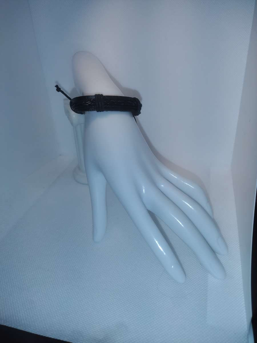 Faux Leather Bracelet braided cord black