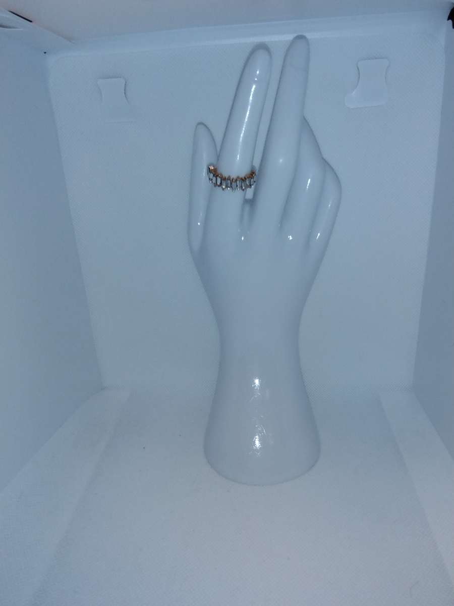 Straight White Chic Rhinestone Ring