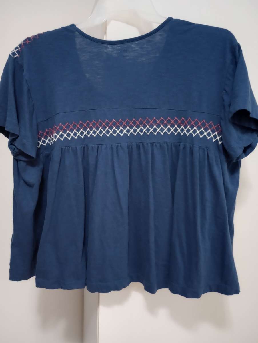 Womans Short Sleeve Blouse