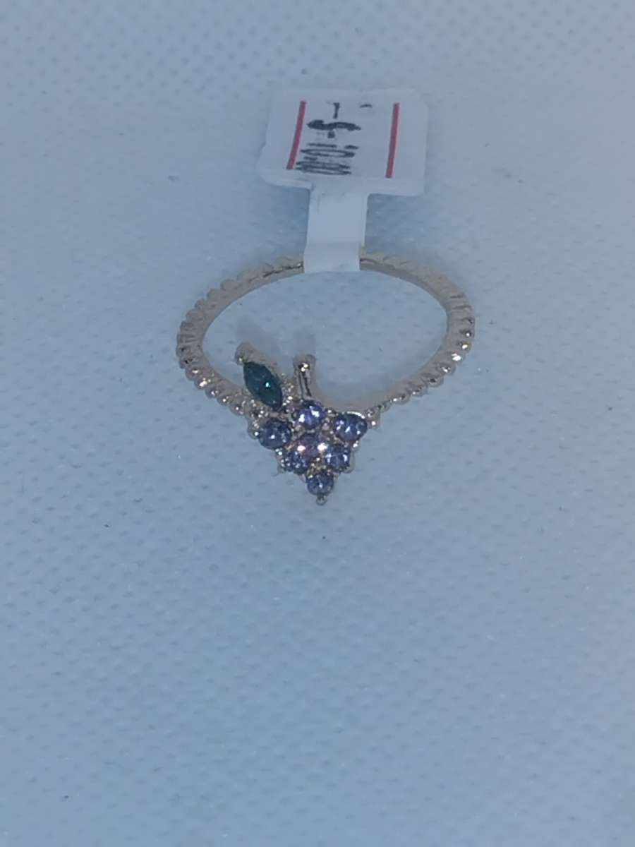 White Grape Chic Rhinestone Ring