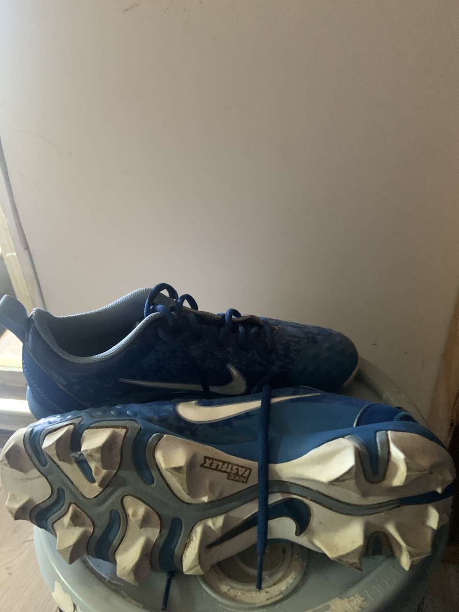boy cleats