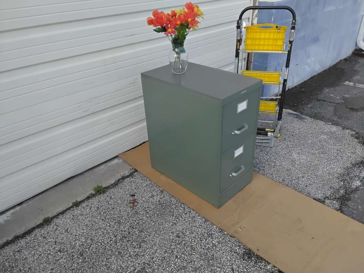 Well Made Light Green Filling Cabinet Very Clean Like New