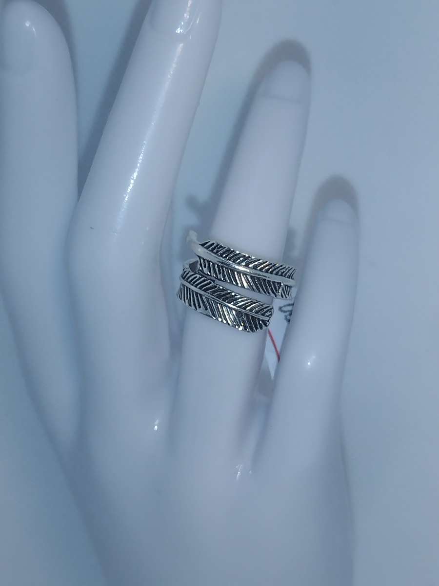 Large Feather Ring