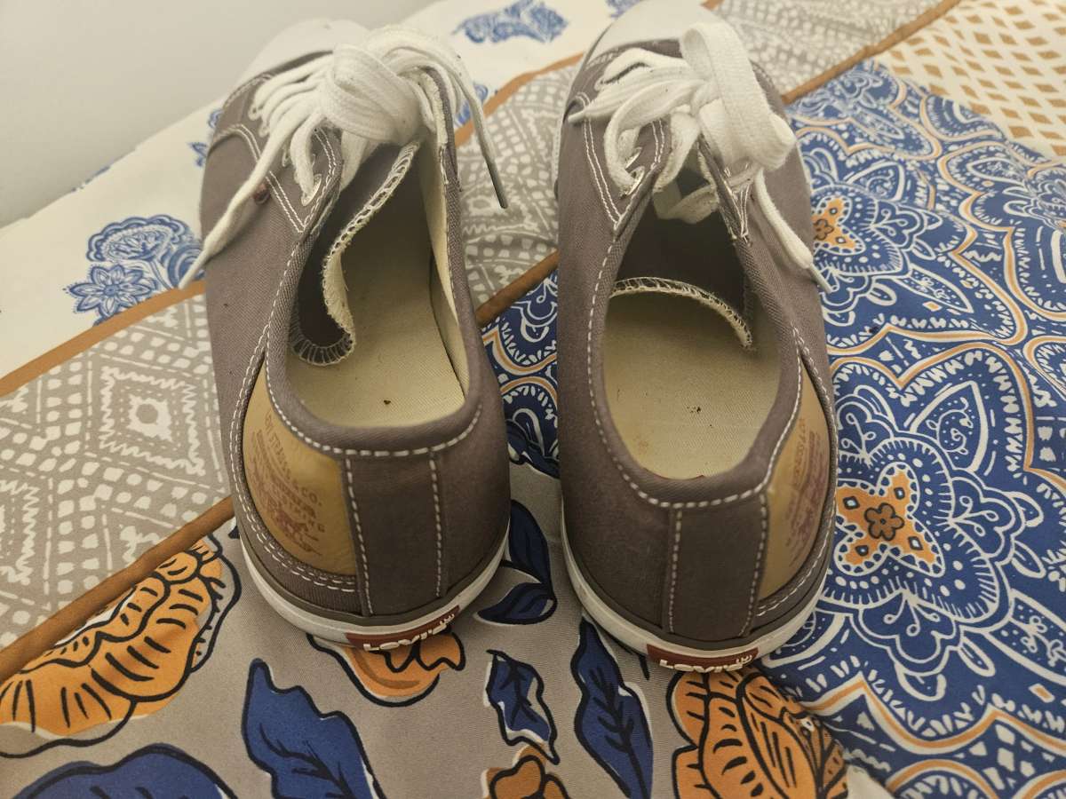 Levis Stan 80 Canvas Sneakers Gray Size 7