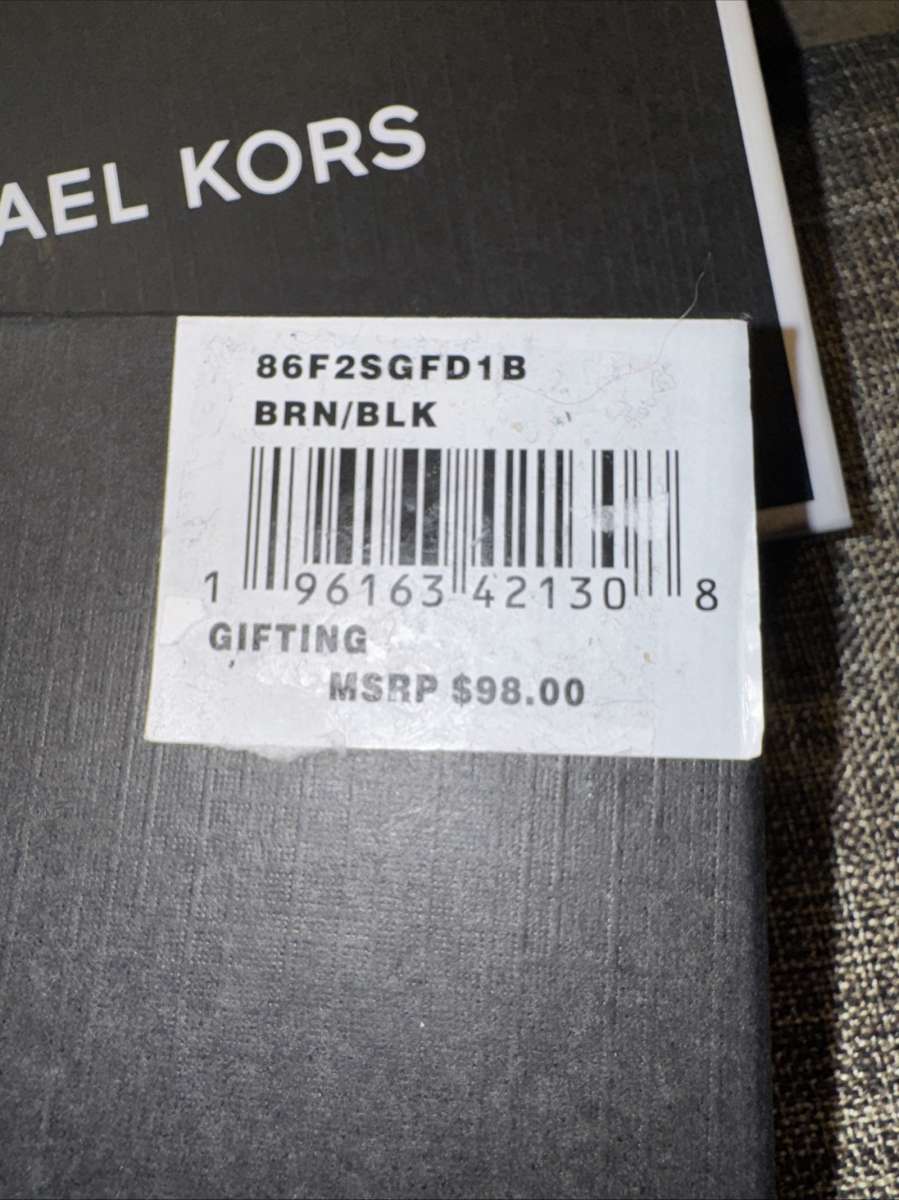 2042HPSR New Brown  Black Michael Kors Slim Holder With Key