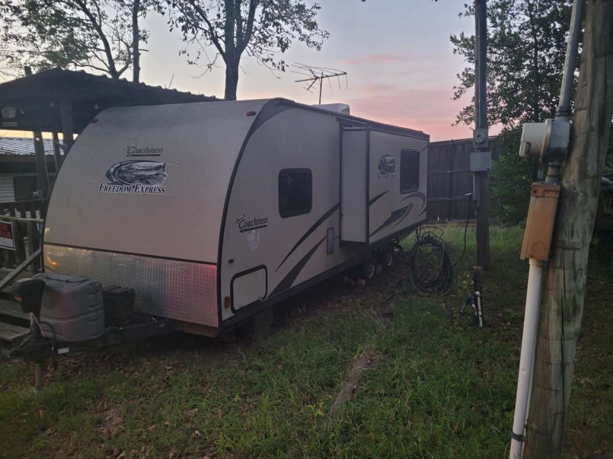 2014 Coachman Freedom Express 246rks RV