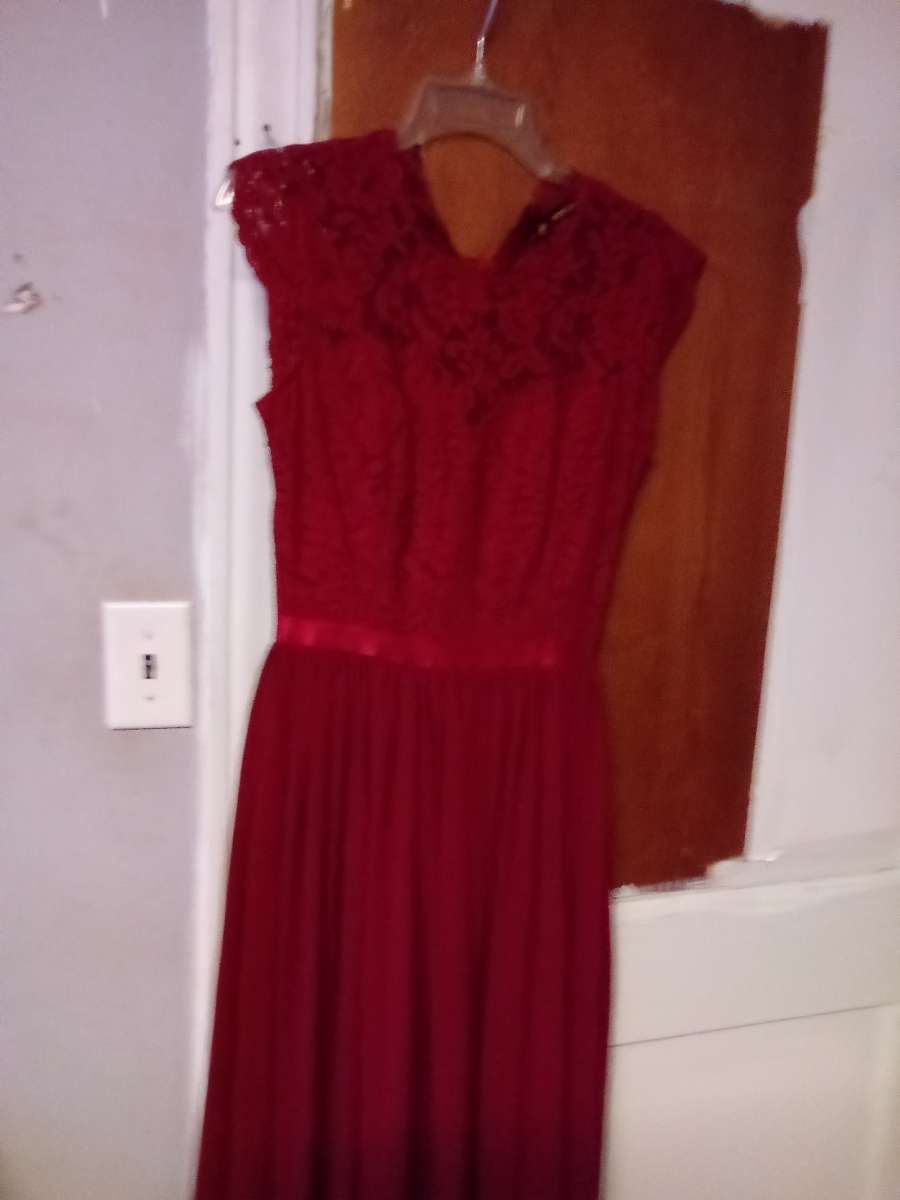 Long evening Dress       Size 6