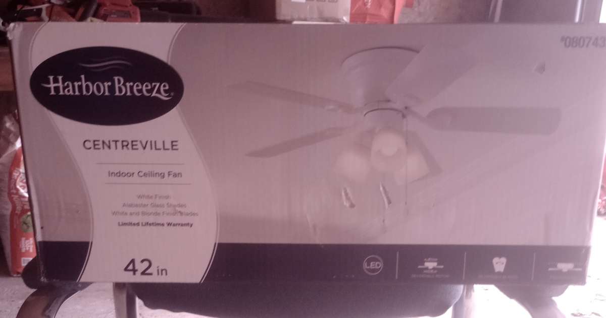 The Harbor Breeze Centreville 42in Ceiling Fan