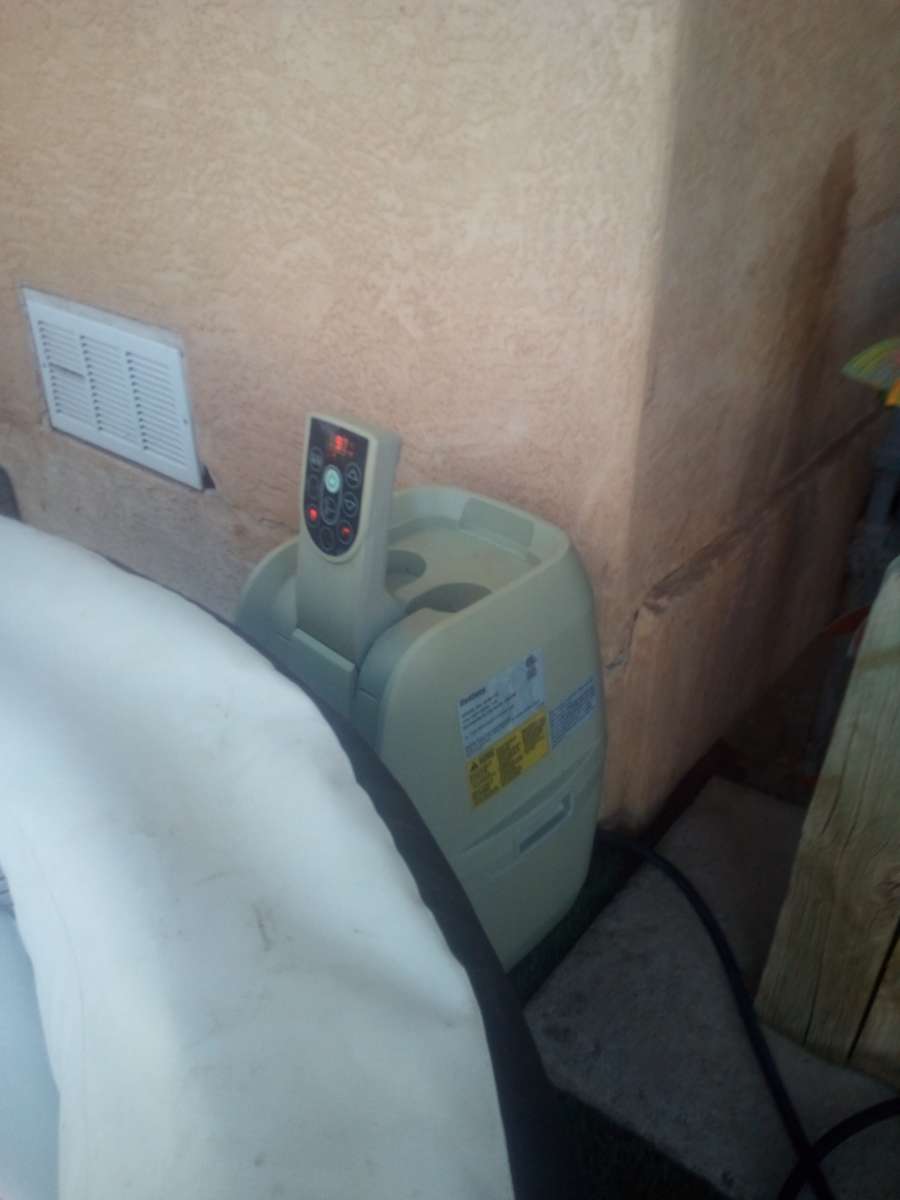 SaluSpa inflatable Hot tub