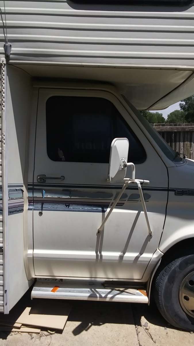 old non running RV camper