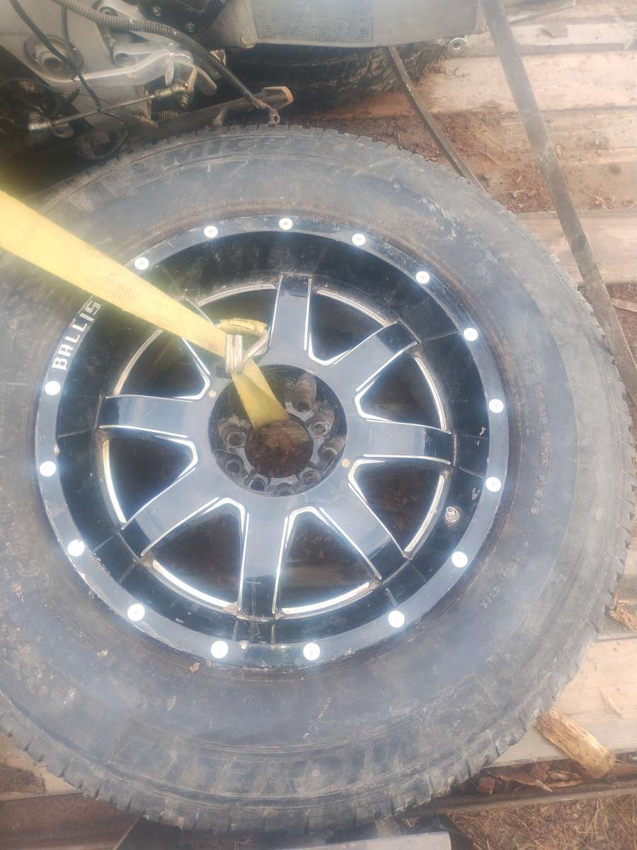 18 inch ballistic Rims five hole universal Ford bolt pattern