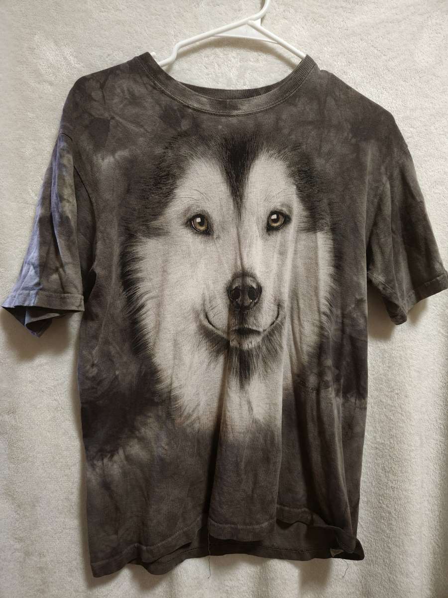XL Womens The Mountain Gray Dog Shirt