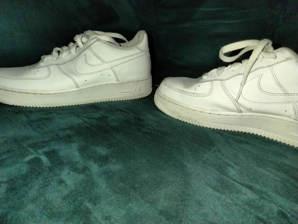 size 7Y white air force