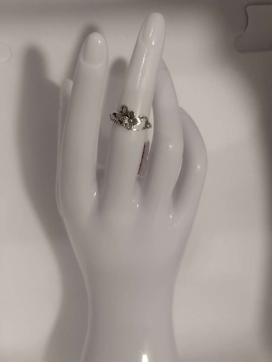 Silver Flower Ring