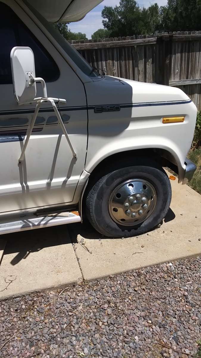 old non running RV camper