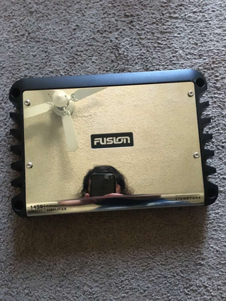 Brand new Fusion Amp 4 channel 1400 watt