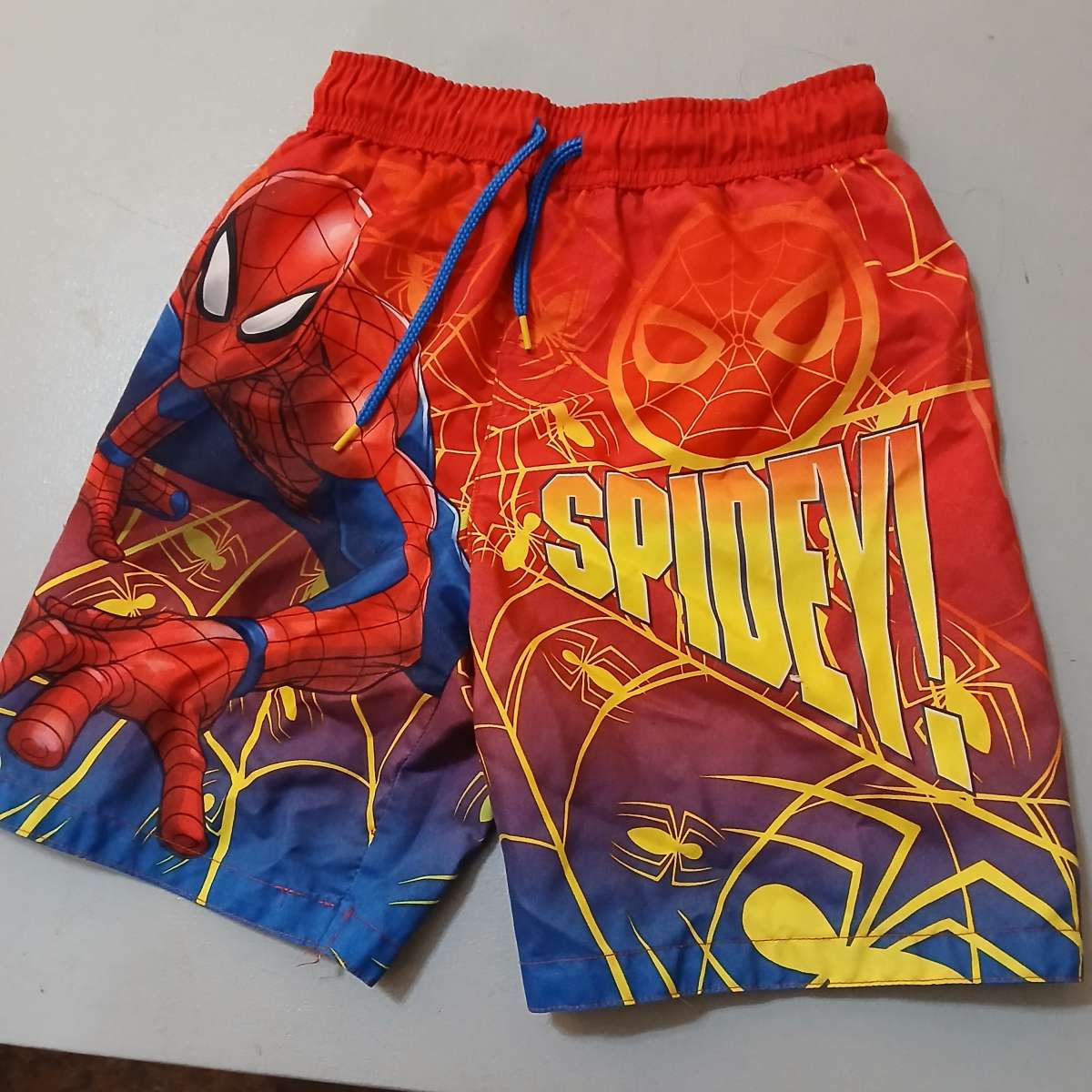 Spiderman kids shorts size 7