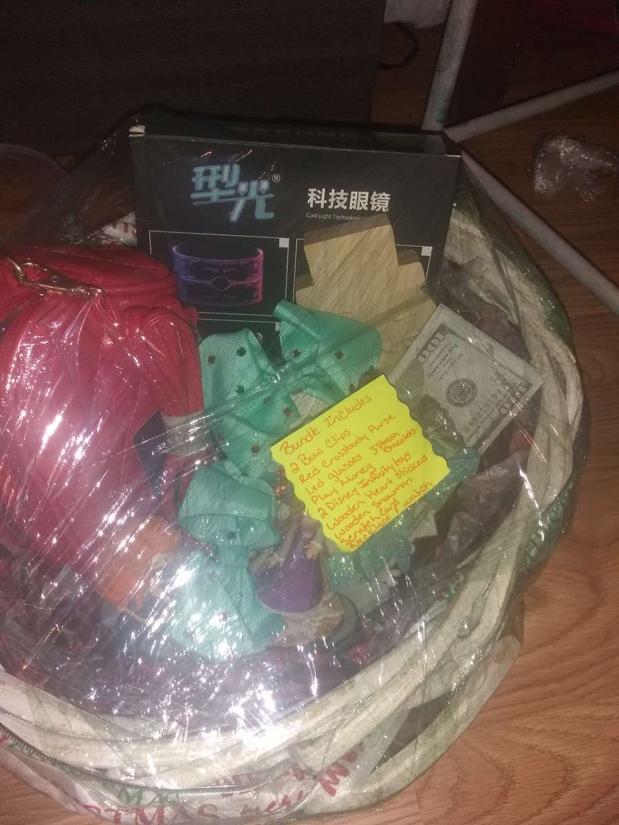 Girls Christmas gift basket