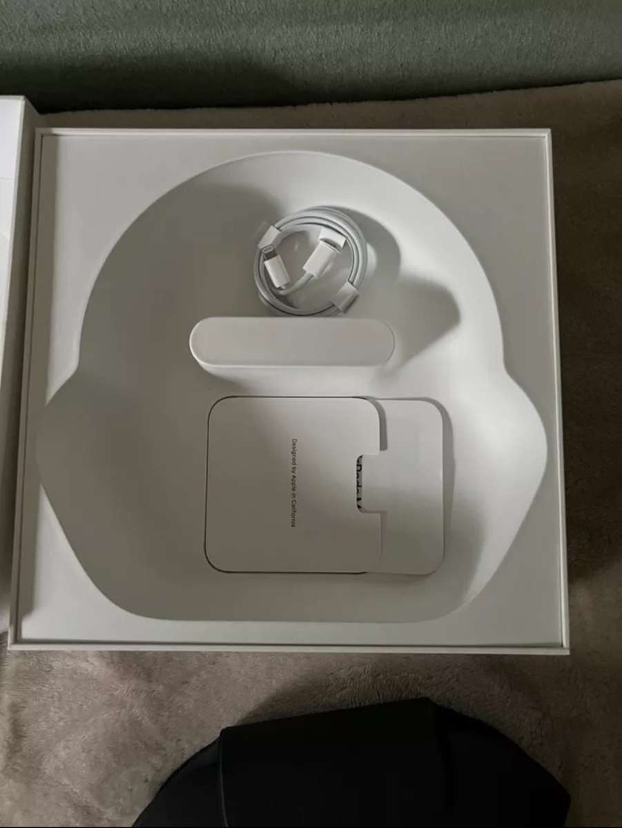 Apple AirPods Max USB C Type