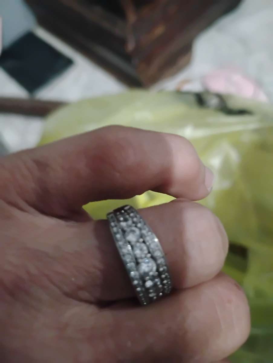 anniversary ring size 7 matches the wedding set I have here