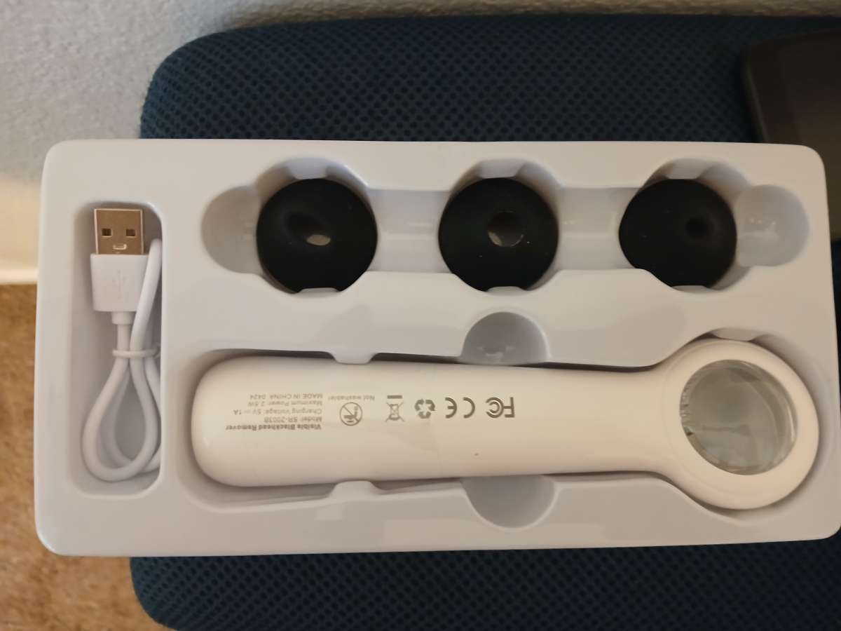 wavytalk blackhead remover w magnifyiner