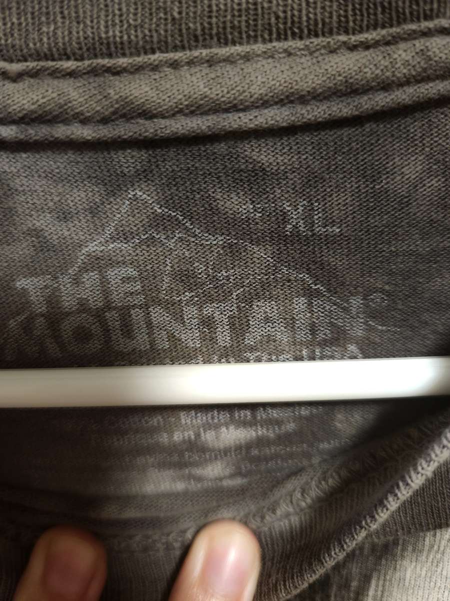 XL Womens The Mountain Gray Dog Shirt