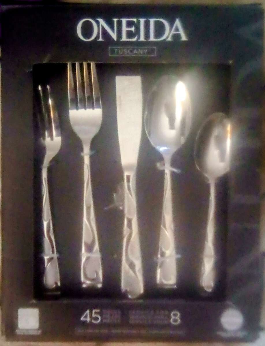 BRAND NEW BUNDLE EVERYTHINGS NEEDS TO GO