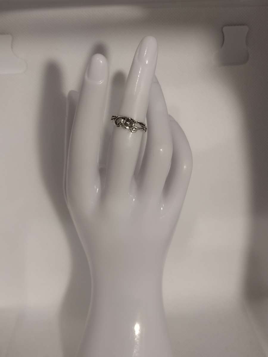 Bohemian Floral Design Silver Ring