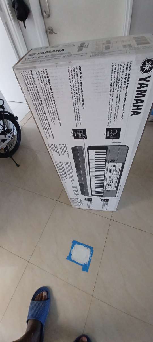 Yamaha YPT 260 Digital Keyboard