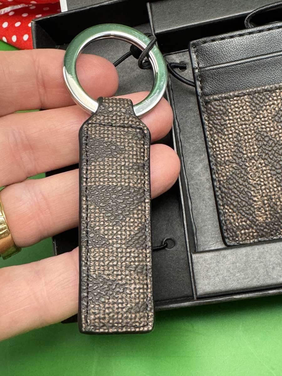 2042HPSR New Brown  Black Michael Kors Slim Holder With Key