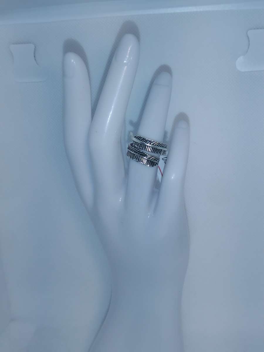 Large Feather Ring
