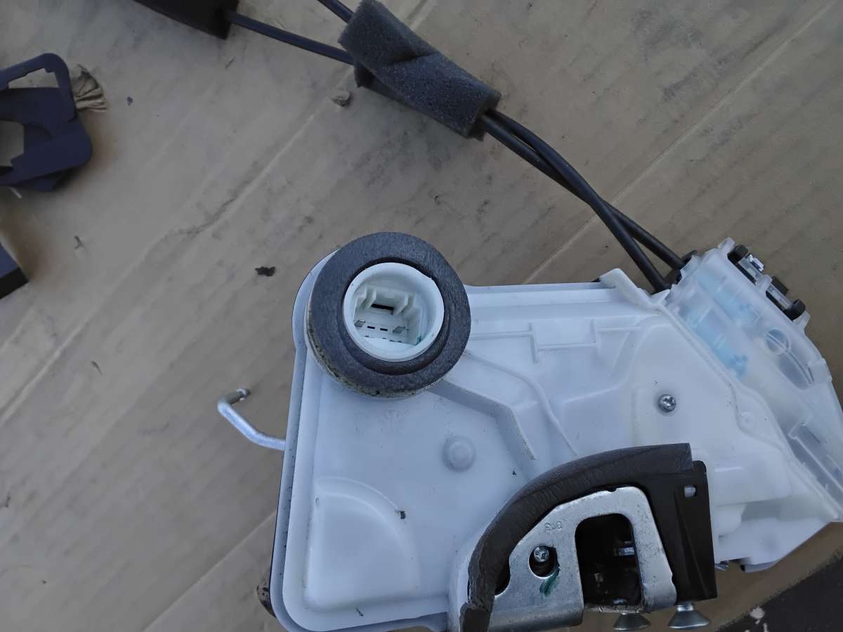 2018 Honda Civic Left Front Door Power Handles Like New