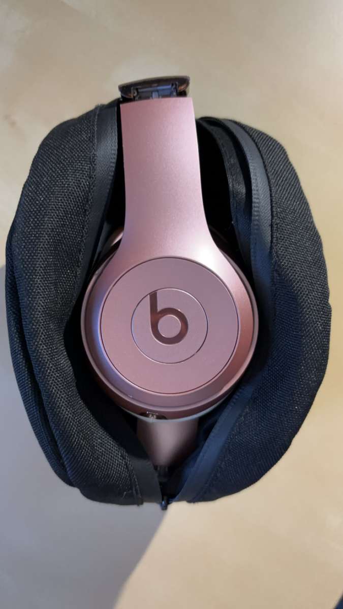 Beats by Dre Wirless Bluetooth Headphones