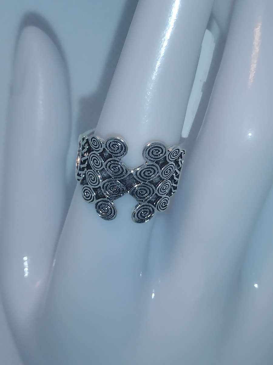 Swirly Bohemian Style Ring