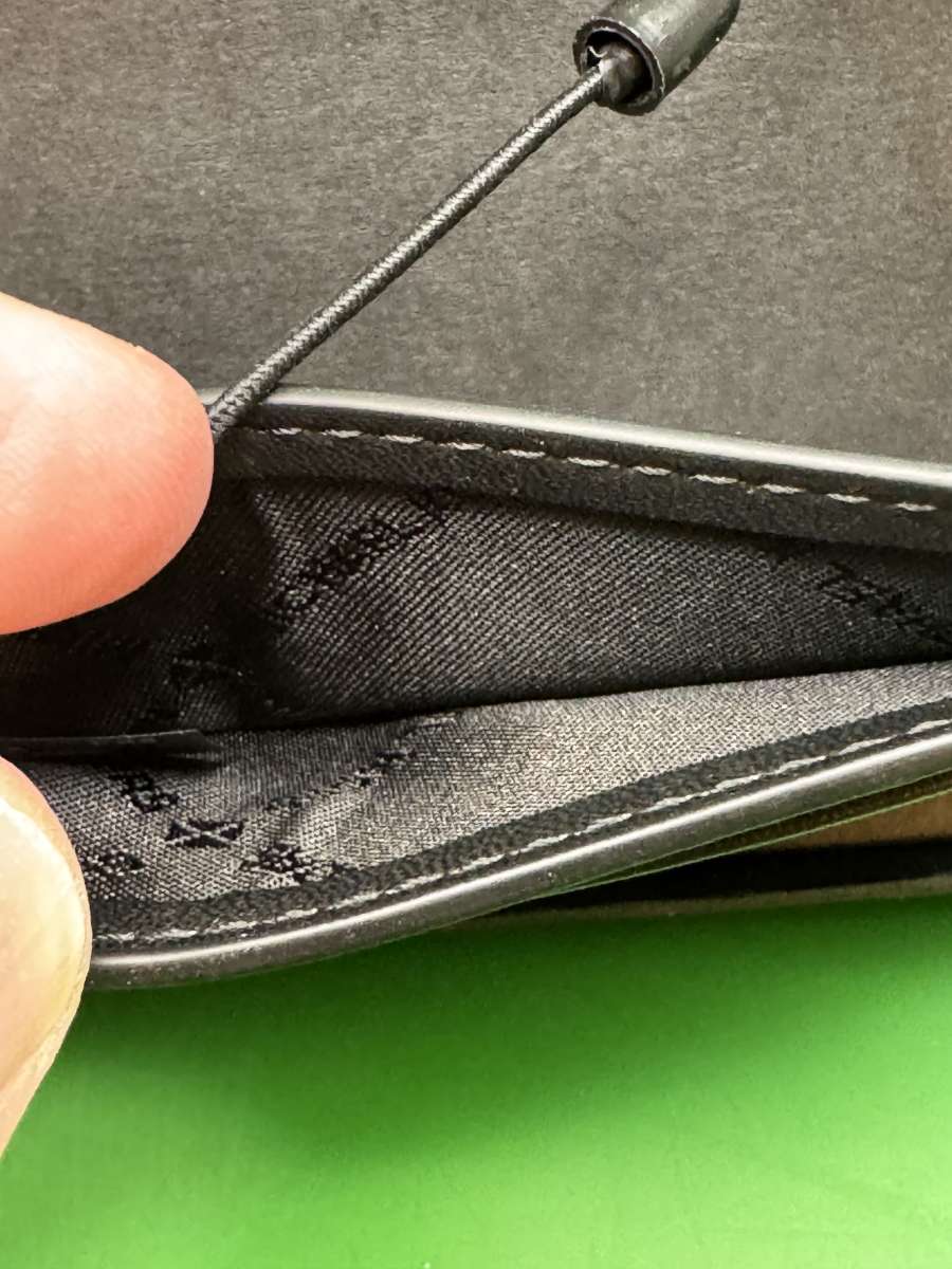 2042HPSR New Brown  Black Michael Kors Slim Holder With Key